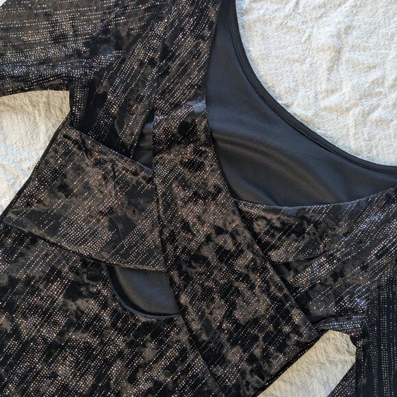 Dress - Picture 7 of 7